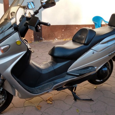 Sprzedam skuter Suzuki Burgmann 250W | Darmowe ogłoszenia: Grodzisk Mazowiecki, Milanówek, Brwinów, Pruszków